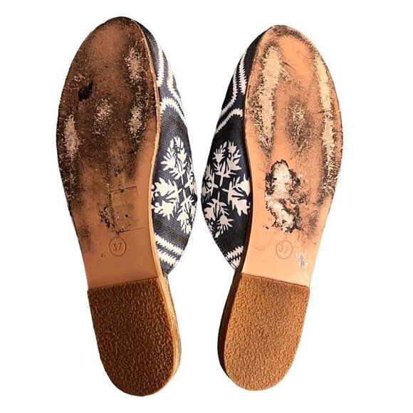 Ancient Greek Sandals Bandana Print Flat Mules Size 6.5 - Picture 8 of 10